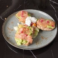 Bruschetta maison avocado