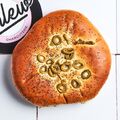Pain pretzel aux olives