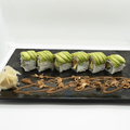 Avocado rolls saumon avocat