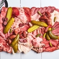 Grande planche de charcuterie